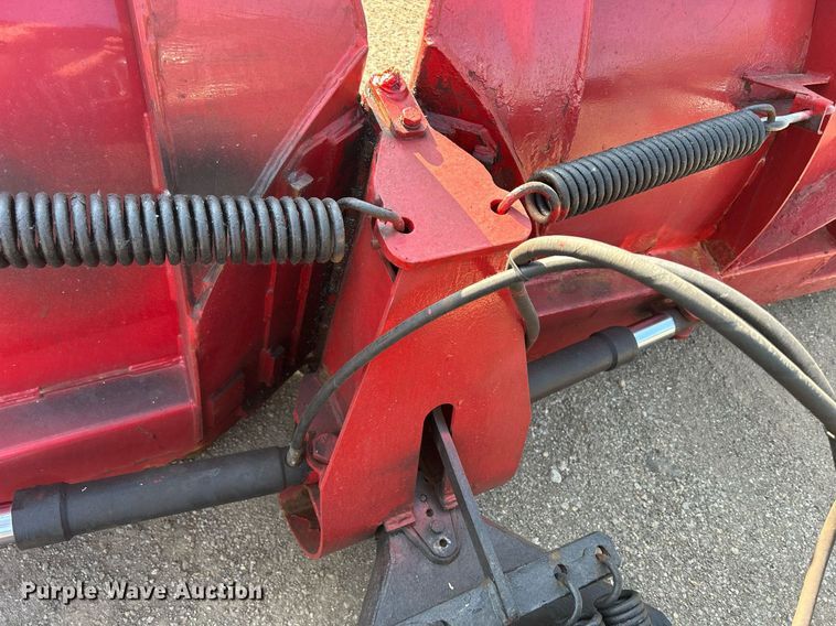 image for item DS8751 2004 International 4300  spreader truck