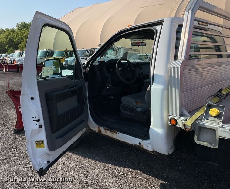 image for item DS8752 2012 Ford F350 Super Duty XL  flatbed pickup truck