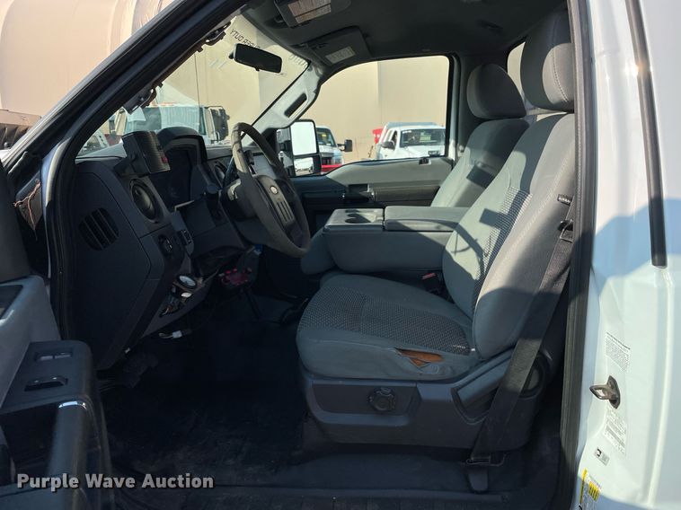 image for item DS8752 2012 Ford F350 Super Duty XL  flatbed pickup truck