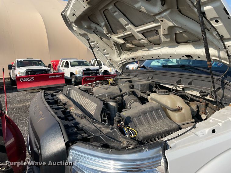 image for item DS8752 2012 Ford F350 Super Duty XL  flatbed pickup truck