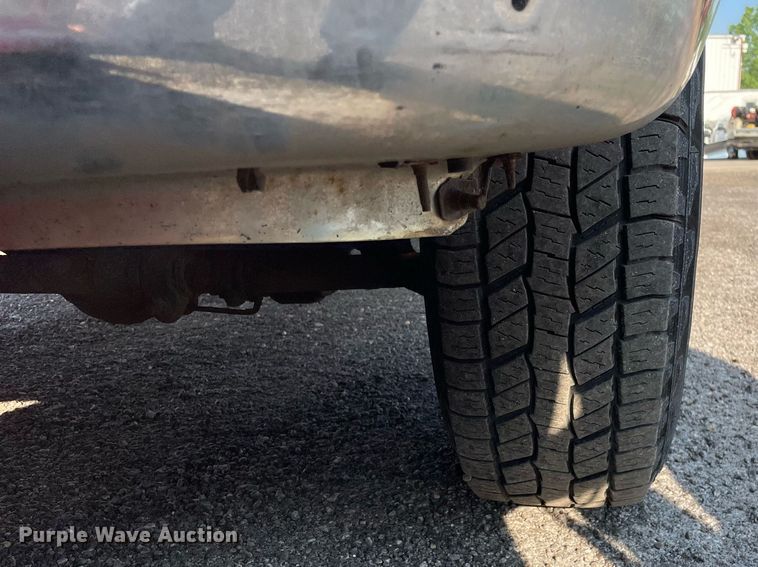 image for item DS8752 2012 Ford F350 Super Duty XL  flatbed pickup truck