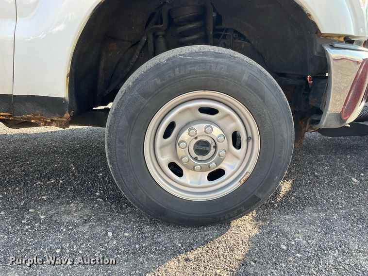 image for item DS8752 2012 Ford F350 Super Duty XL  flatbed pickup truck