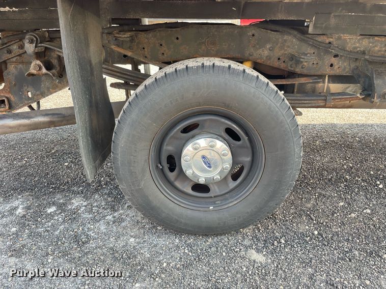 image for item DS8752 2012 Ford F350 Super Duty XL  flatbed pickup truck