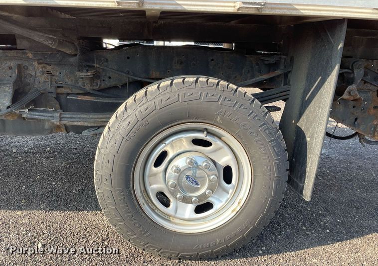 image for item DS8752 2012 Ford F350 Super Duty XL  flatbed pickup truck