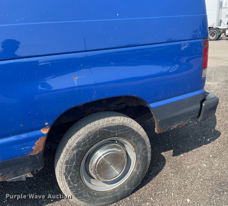 image for item DS8754 2003 Ford E250  van