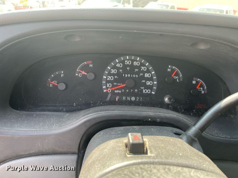 image for item DS8754 2003 Ford E250  van