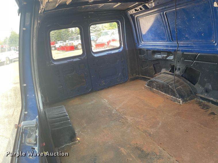 image for item DS8754 2003 Ford E250  van