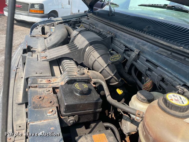 image for item DS8754 2003 Ford E250  van
