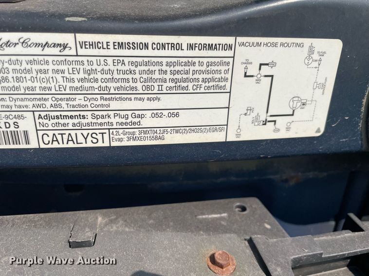 image for item DS8754 2003 Ford E250  van