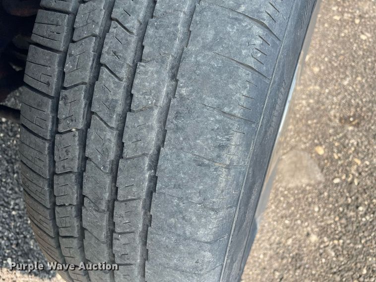 image for item DS8754 2003 Ford E250  van