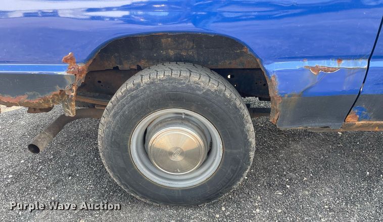 image for item DS8754 2003 Ford E250  van