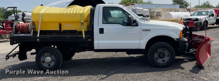 image for item DS8755 2006 Ford F350 Super Duty XL  flatbed pickup truck