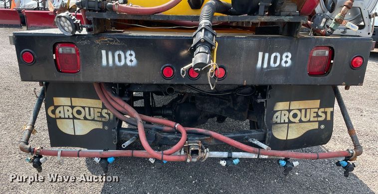 image for item DS8755 2006 Ford F350 Super Duty XL  flatbed pickup truck