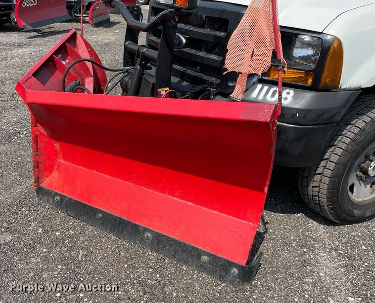 image for item DS8755 2006 Ford F350 Super Duty XL  flatbed pickup truck