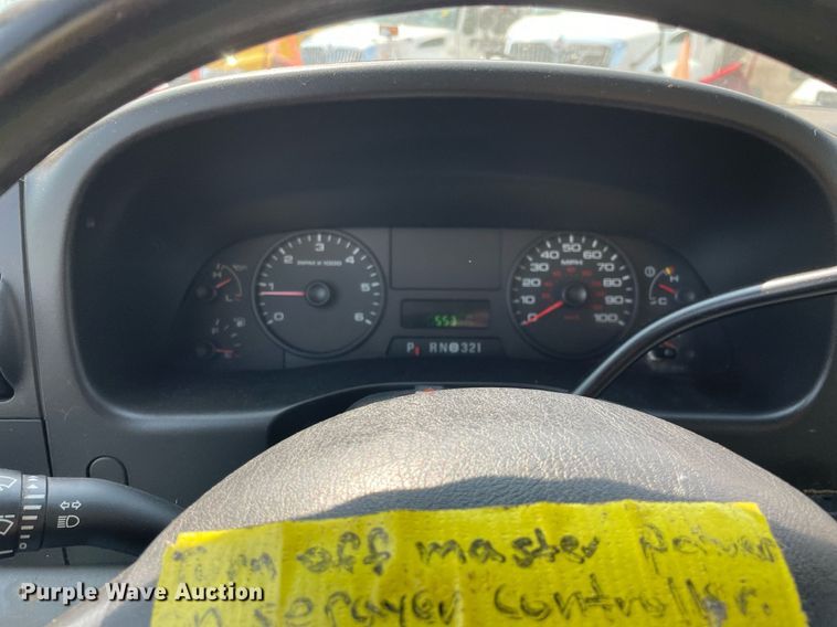 image for item DS8755 2006 Ford F350 Super Duty XL  flatbed pickup truck