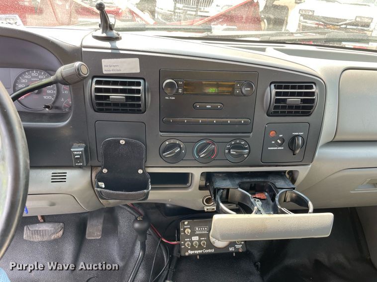 image for item DS8755 2006 Ford F350 Super Duty XL  flatbed pickup truck