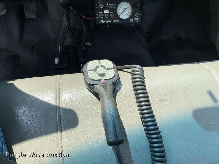 image for item DS8755 2006 Ford F350 Super Duty XL  flatbed pickup truck