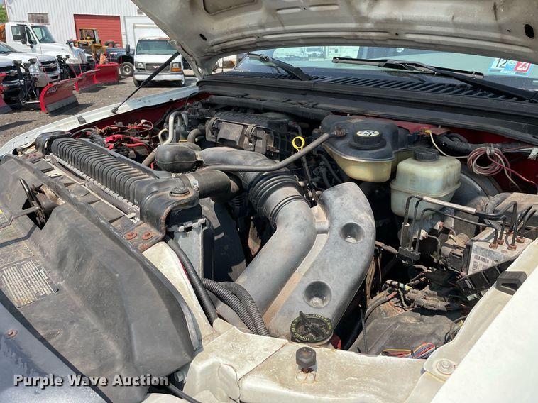 image for item DS8755 2006 Ford F350 Super Duty XL  flatbed pickup truck