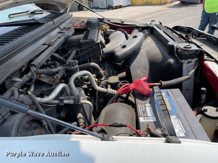 image for item DS8755 2006 Ford F350 Super Duty XL  flatbed pickup truck