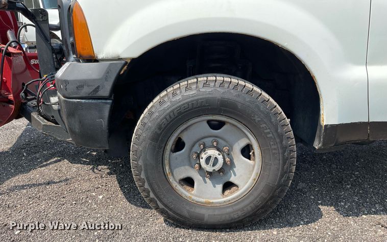 image for item DS8755 2006 Ford F350 Super Duty XL  flatbed pickup truck