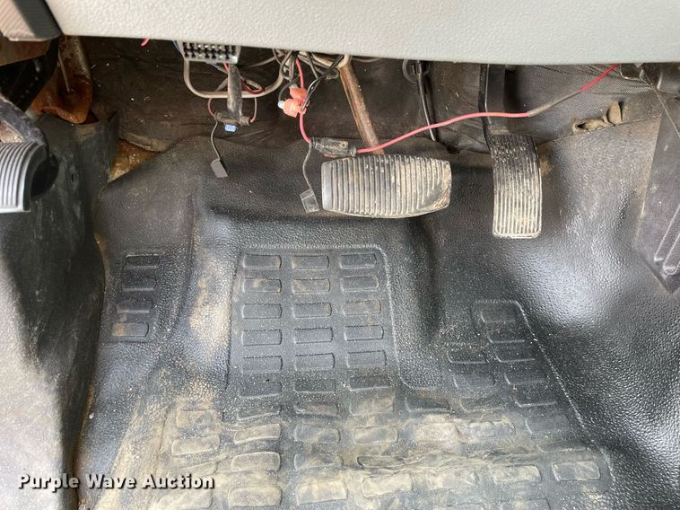 image for item DS8756 2012 Ford F350 Super Duty XL  flatbed pickup truck