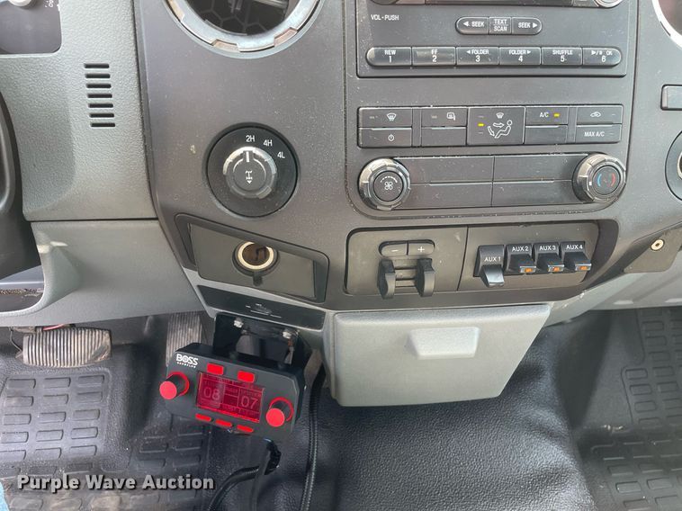 image for item DS8756 2012 Ford F350 Super Duty XL  flatbed pickup truck