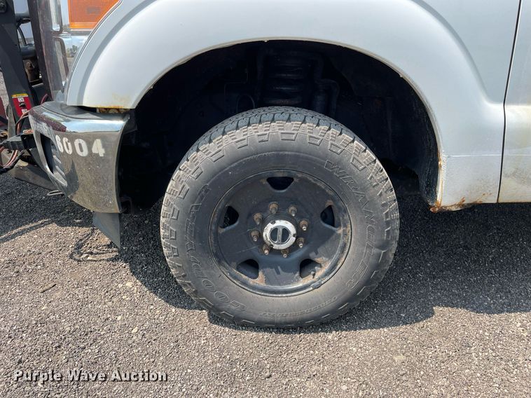 image for item DS8756 2012 Ford F350 Super Duty XL  flatbed pickup truck