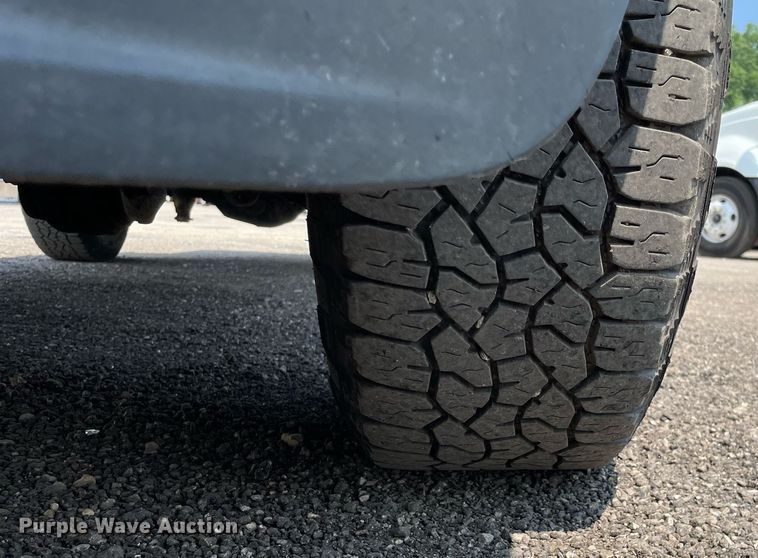 image for item DS8756 2012 Ford F350 Super Duty XL  flatbed pickup truck