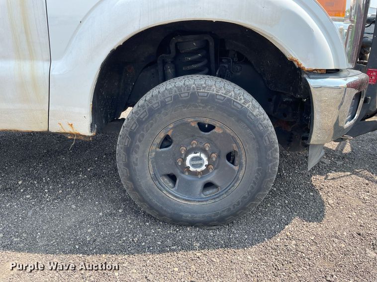 image for item DS8756 2012 Ford F350 Super Duty XL  flatbed pickup truck