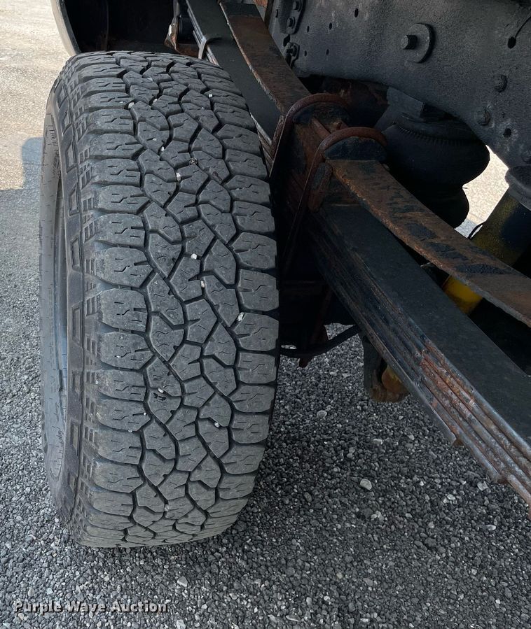 image for item DS8756 2012 Ford F350 Super Duty XL  flatbed pickup truck