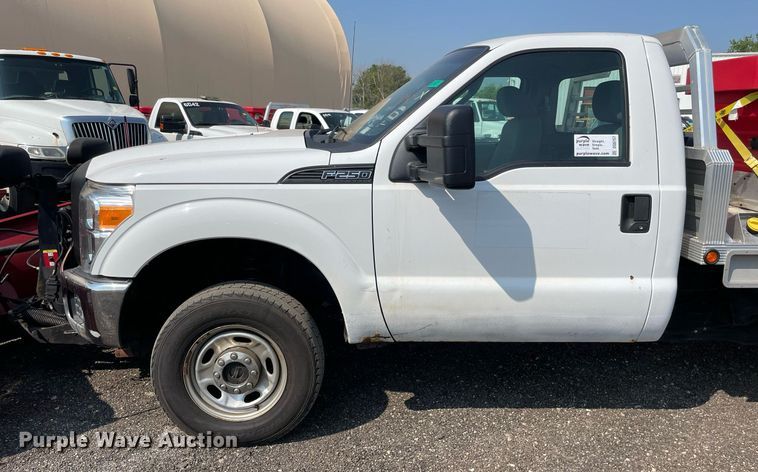 image for item DS8757 2012 Ford F250 Super Duty XL  flatbed pickup truck