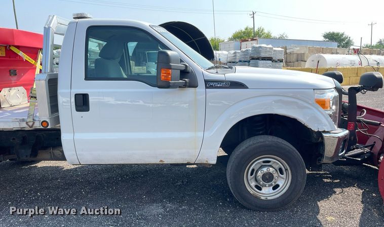 image for item DS8757 2012 Ford F250 Super Duty XL  flatbed pickup truck