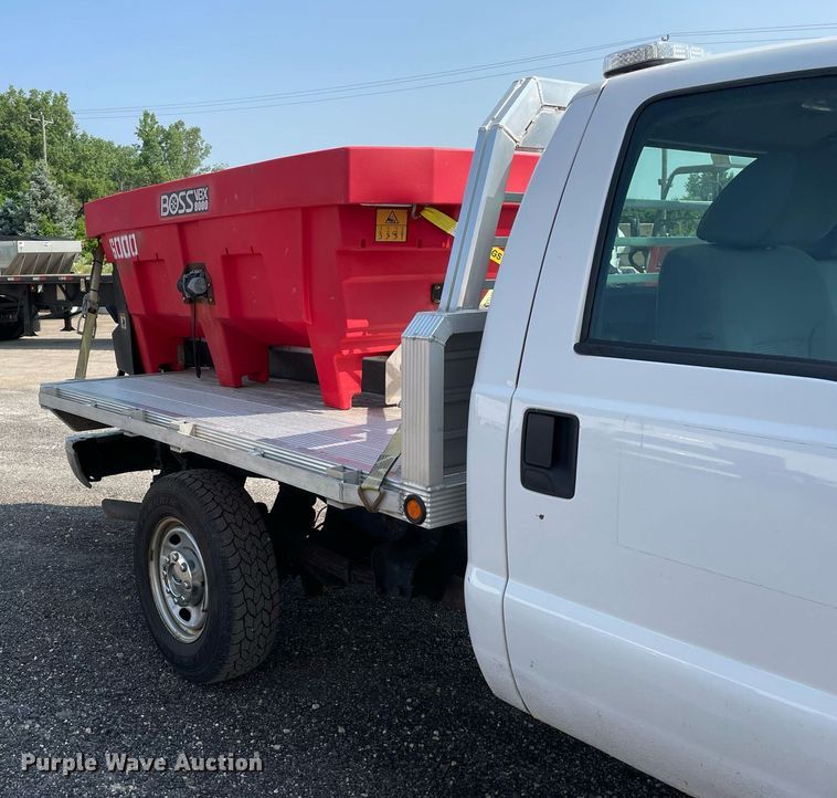 image for item DS8757 2012 Ford F250 Super Duty XL  flatbed pickup truck