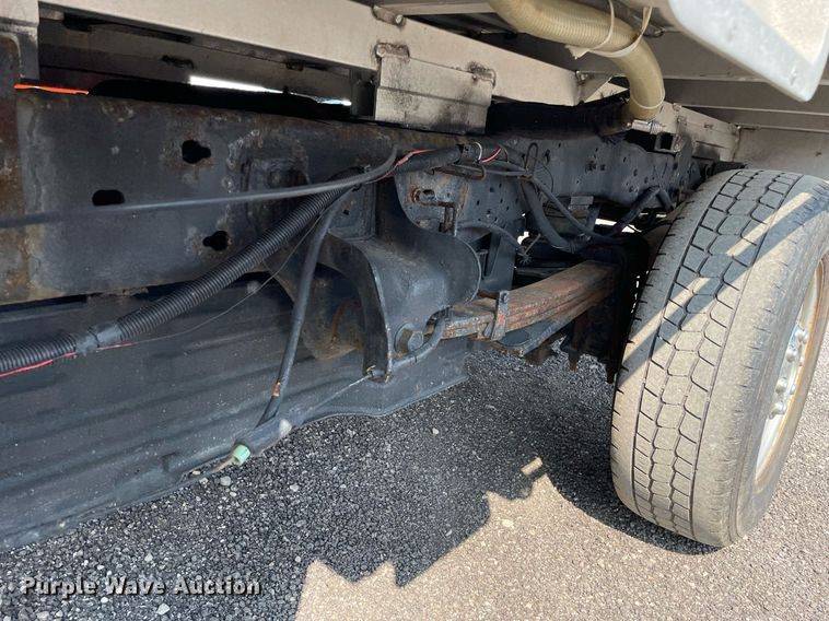 image for item DS8757 2012 Ford F250 Super Duty XL  flatbed pickup truck