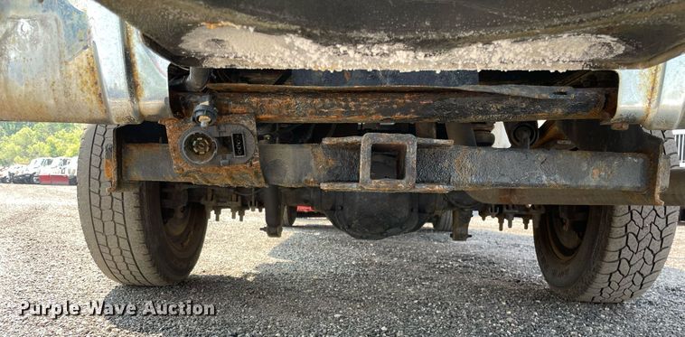 image for item DS8757 2012 Ford F250 Super Duty XL  flatbed pickup truck