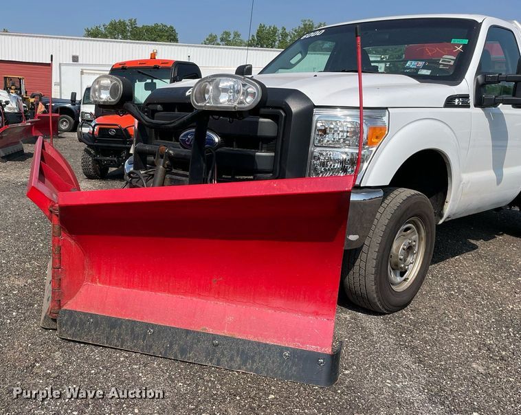 image for item DS8757 2012 Ford F250 Super Duty XL  flatbed pickup truck