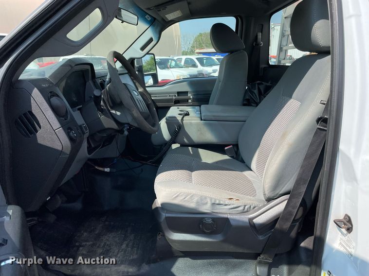 image for item DS8757 2012 Ford F250 Super Duty XL  flatbed pickup truck