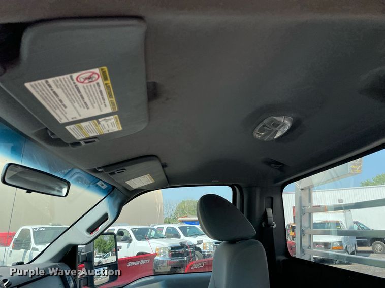 image for item DS8757 2012 Ford F250 Super Duty XL  flatbed pickup truck