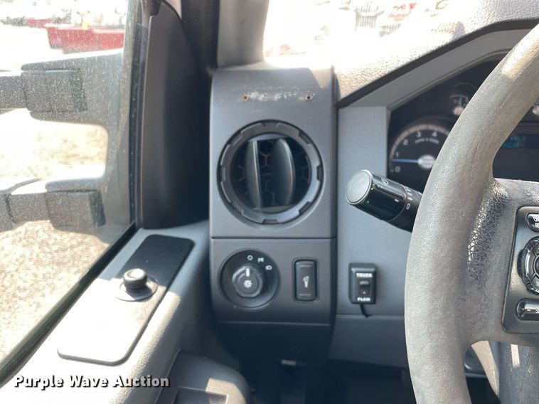 image for item DS8757 2012 Ford F250 Super Duty XL  flatbed pickup truck