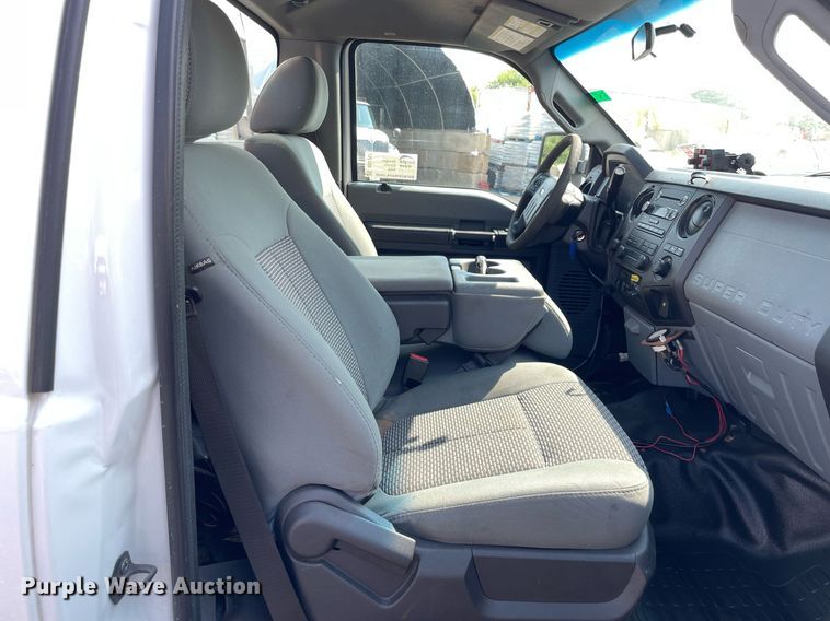 image for item DS8757 2012 Ford F250 Super Duty XL  flatbed pickup truck