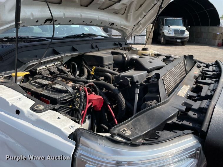 image for item DS8757 2012 Ford F250 Super Duty XL  flatbed pickup truck