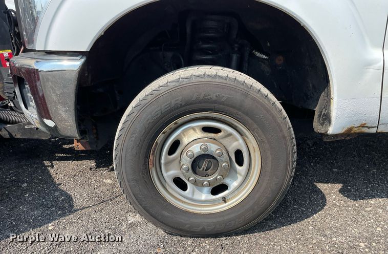 image for item DS8757 2012 Ford F250 Super Duty XL  flatbed pickup truck