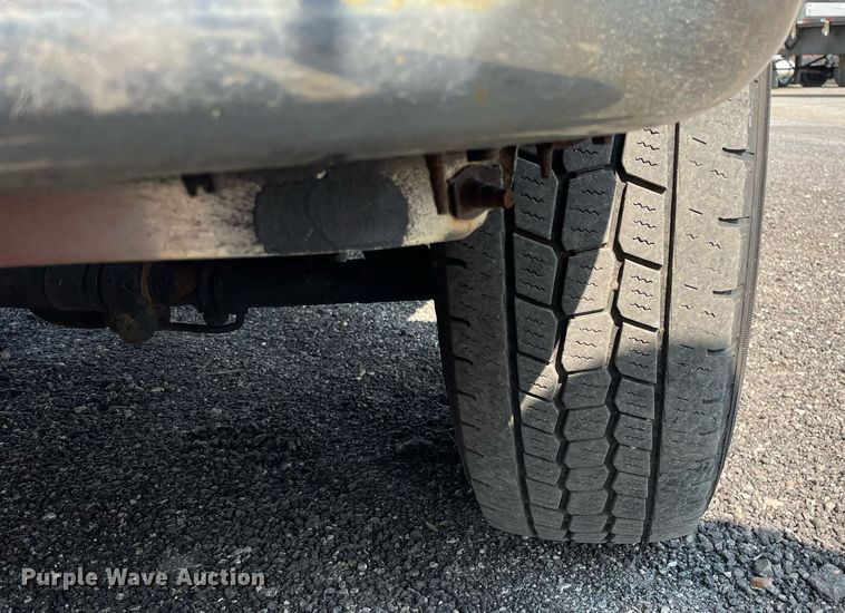 image for item DS8757 2012 Ford F250 Super Duty XL  flatbed pickup truck