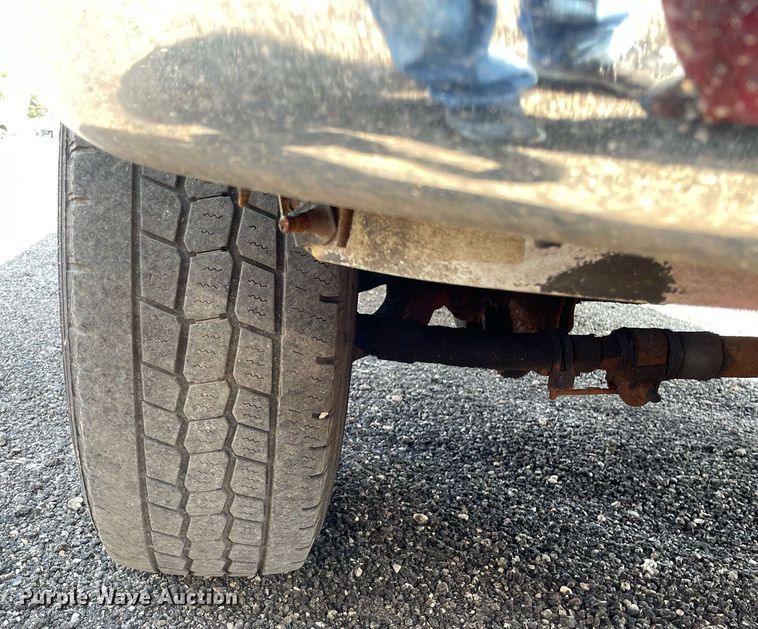 image for item DS8757 2012 Ford F250 Super Duty XL  flatbed pickup truck