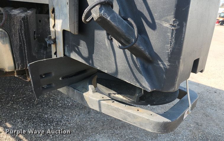 image for item DS8758 2012 Ford F250 Super Duty XL  flatbed pickup truck