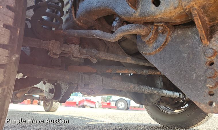 image for item DS8758 2012 Ford F250 Super Duty XL  flatbed pickup truck