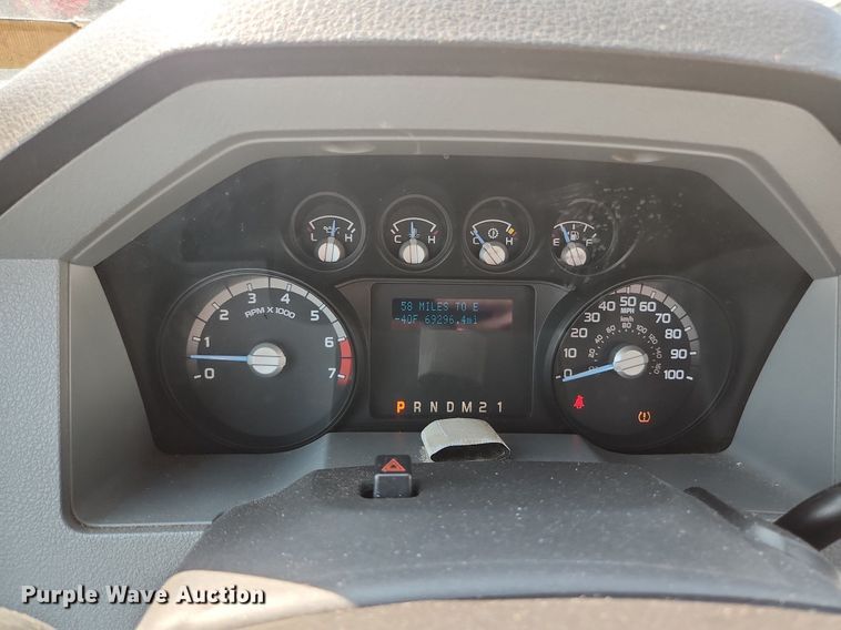 image for item DS8758 2012 Ford F250 Super Duty XL  flatbed pickup truck