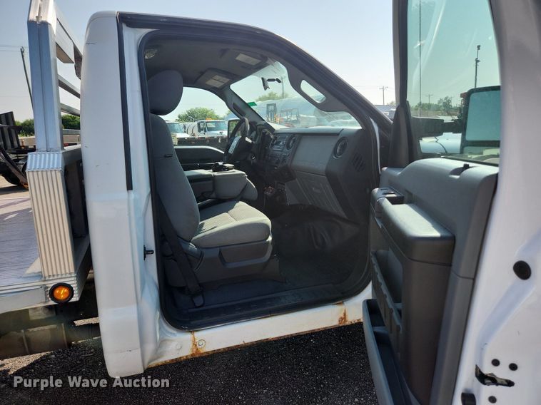 image for item DS8758 2012 Ford F250 Super Duty XL  flatbed pickup truck