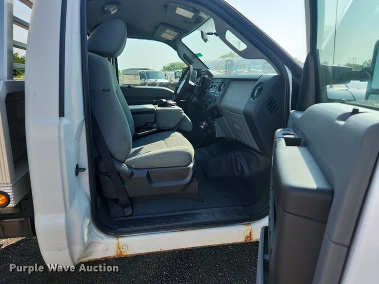 image for item DS8758 2012 Ford F250 Super Duty XL  flatbed pickup truck