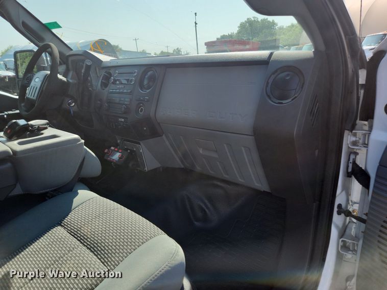 image for item DS8758 2012 Ford F250 Super Duty XL  flatbed pickup truck